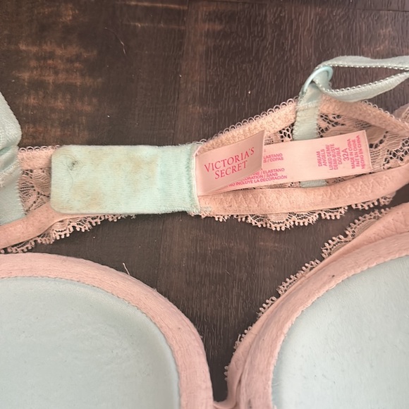 Victoria Secret’s bra - Picture 4 of 5